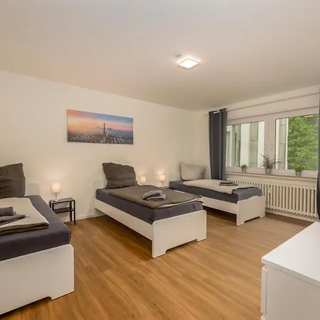 Business Mit 1-2 Schlafzimmern In Apartment