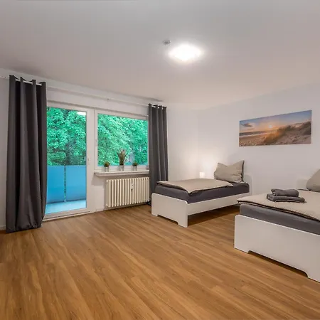 Business Mit 1-2 Schlafzimmern In *